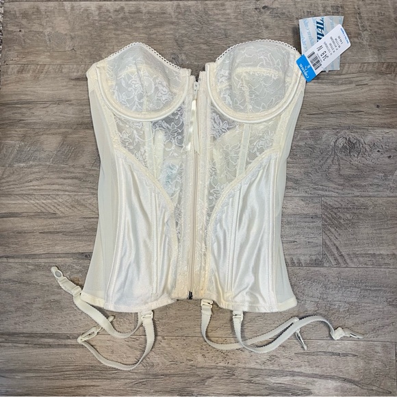 Carnival Other - VTG Carnival Lace Strapless Basque Front Zipper